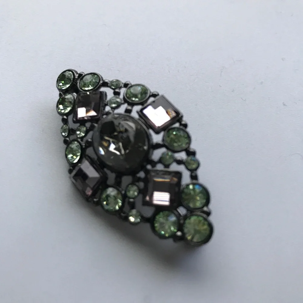 WOMENS BROOCH EMERALD GREEN DIAMOND LAPEL PIN